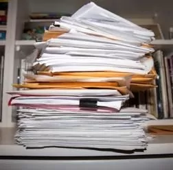 Утилизация архивных документов: порядок и методы уничтожения материалов