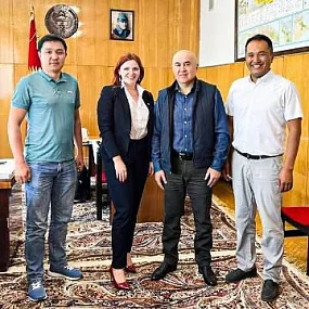 Issık Göl Valisi'nin İhale Dairesi Başkanı