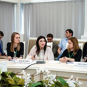 Güney Ekolojik Forum'daki şirket çalışanları